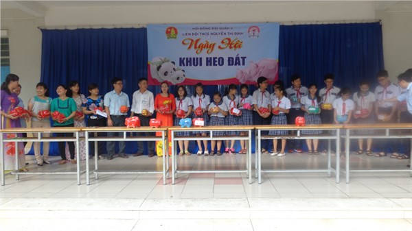 Ngày hội khui heo đất 2017